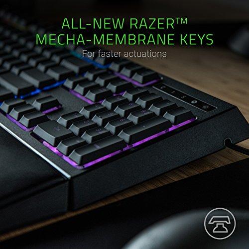 Teclado para juegos Razer Ornata Chroma: Interruptores mecánicos híbridos - Iluminación RGB Chroma personalizable - Teclas retroiluminadas individualmente - Reposamuñecas de felpa desmontable - Funcionalidad de macros programables